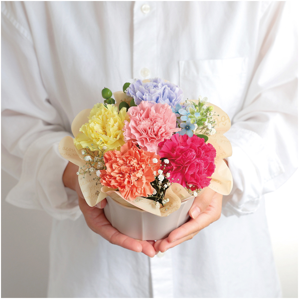 【母の日】竹中庭園緑化 虹色カラーアレンジ【485326】 商品画像(1)